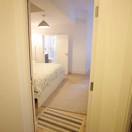 Apartment Short Let Direct - Mountjoy Square D1 *